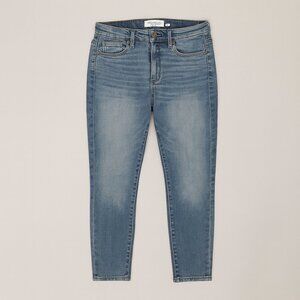 Abercrombie & Fitch Light Wash Skinny Jeans